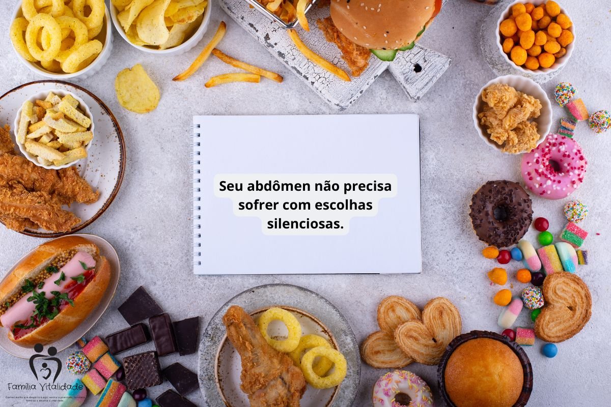 Mesa com alimentos comuns que causam inchaço abdominal sem que as pessoas percebam